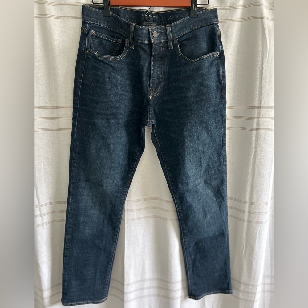 Lucky Brand 223 Dark Wash Straight Leg Jeans W31/L30